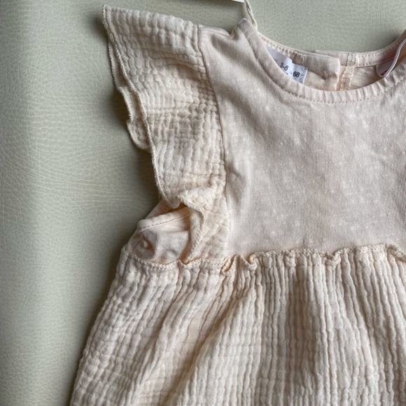Zara Baby Dress with Bloomers 1-3 months & 3-6month - Picture 3 of 12